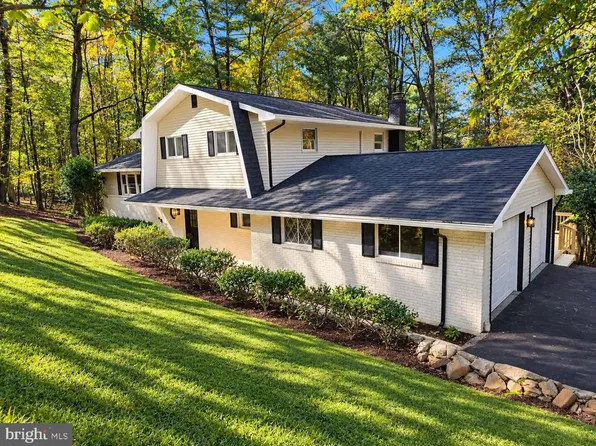 2524 Papoose Dr, Auburn, PA 17922
