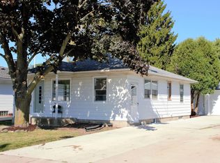 321 Mertens Ave, Racine, WI 53405