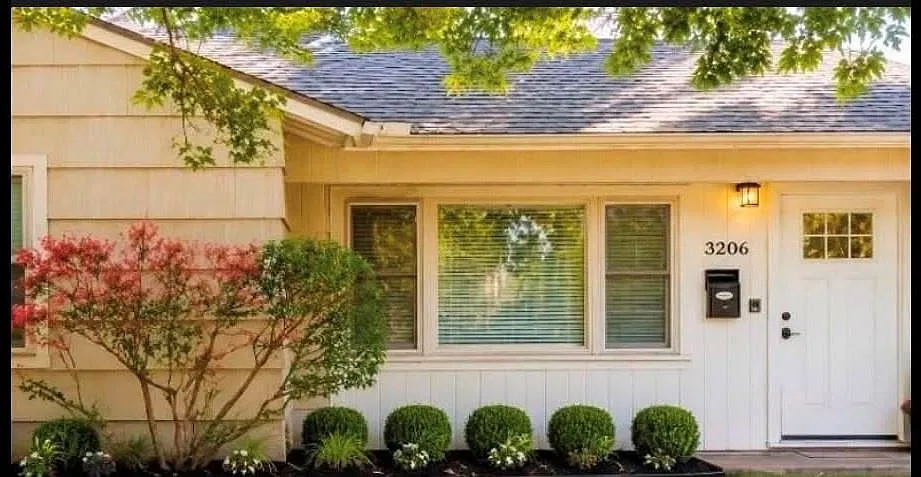 3 bed, 1.0 bath, 1070 sqft, $1,700 — Photo 1