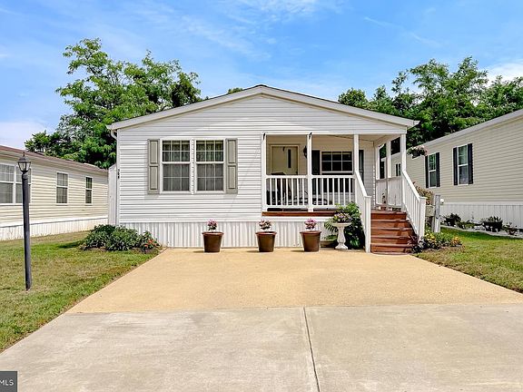 2nd image of 309 Berts Dr