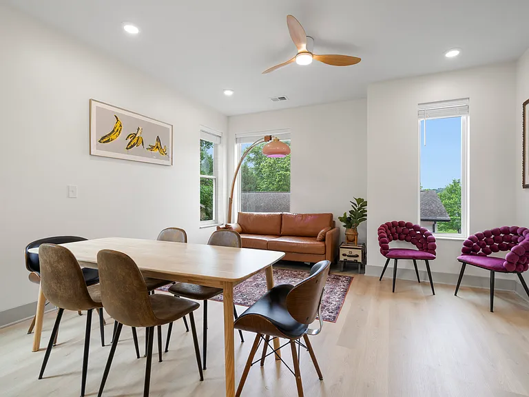 530 Continental Dr — Photo 11