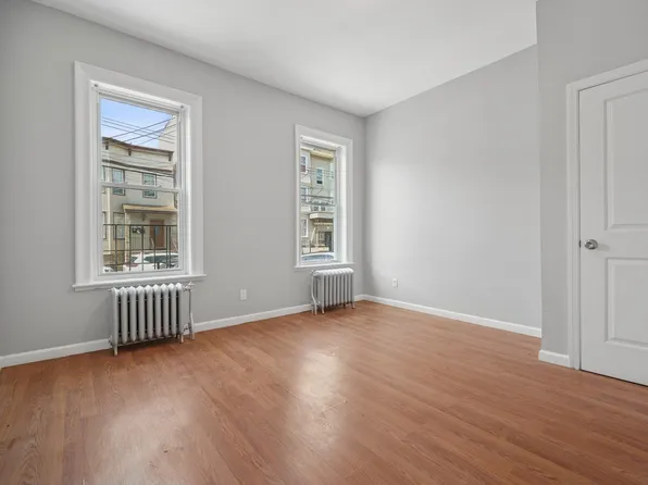 130 Wilkinson Avenue image 11 of 50