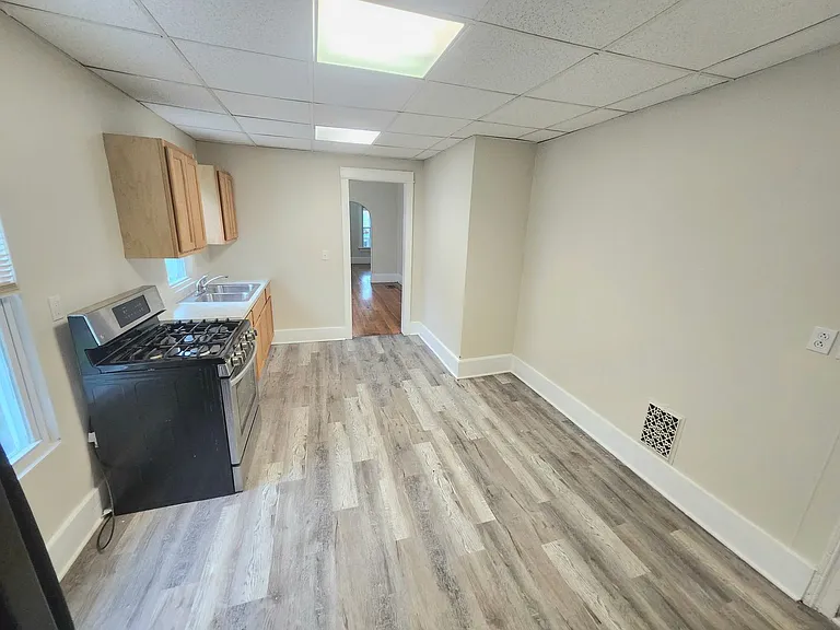 357 Columbia Ave — Photo 2