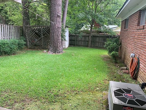 4th image of 615 Highland Park Dr