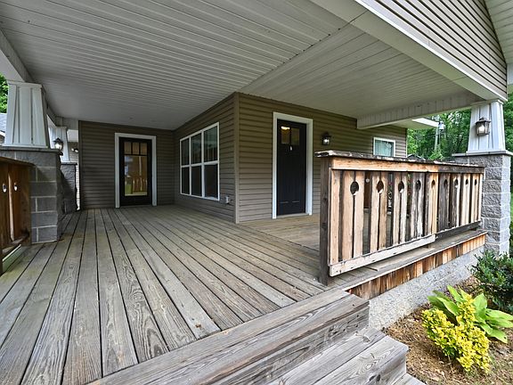 3rd image of 209 S Seattle Ave