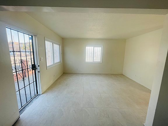 2nd image of 1065 Hyatt Ave #1