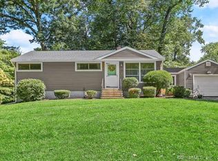 153 Glen Ridge Rd, Fairfield, CT 06825