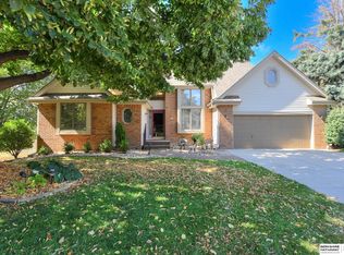 6412 S 105th Cir, Omaha, NE 68127