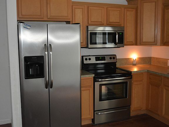 3rd image of 3110 Queensboro Ave S