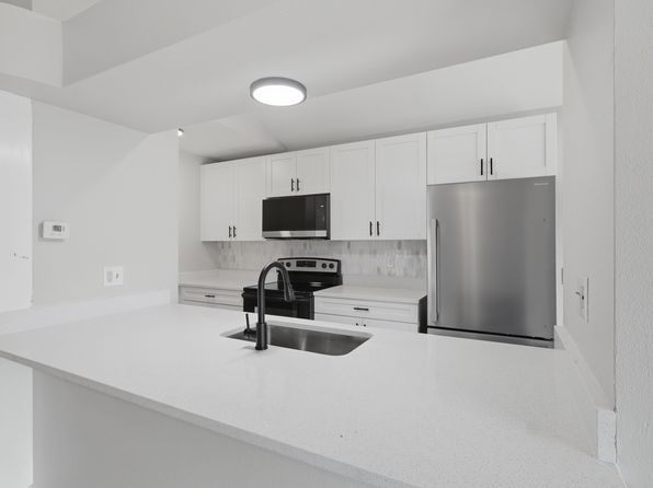 3751 Mackenzie Ct
