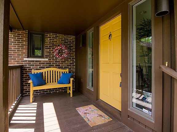 2nd image of 4141 Shetland Dr