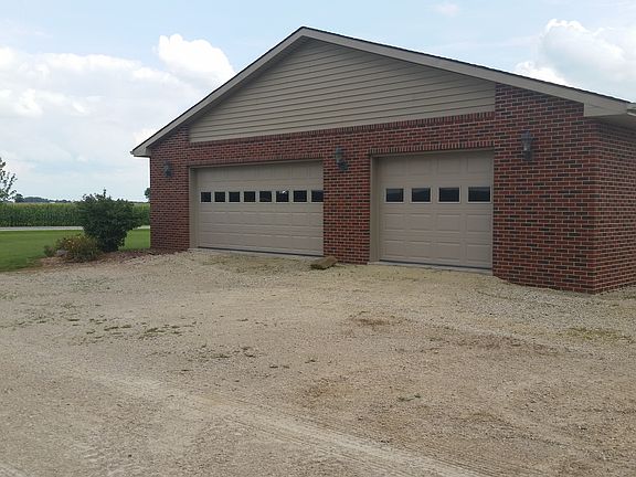 Spacious 3 car garage