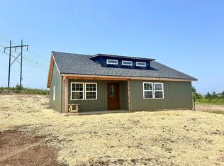 102 S Lois Ln, Mansfield, MO 65704