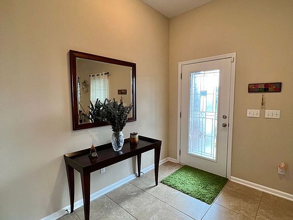 3rd image of 15805 Twin Creek Dr