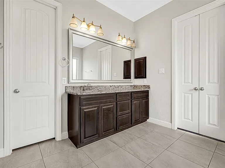 7346 Enchanted Island Ln — Photo 11