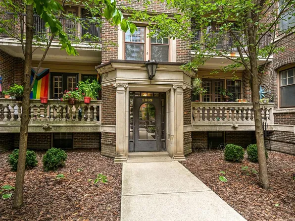 2009 N Prospect AVENUE #20, Milwaukee, WI 53202