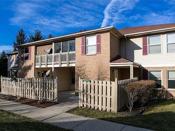 2nd image of 61155 Greenwood Dr #1