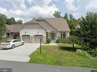 15 Round Table Ct, Morgantown, WV 26508