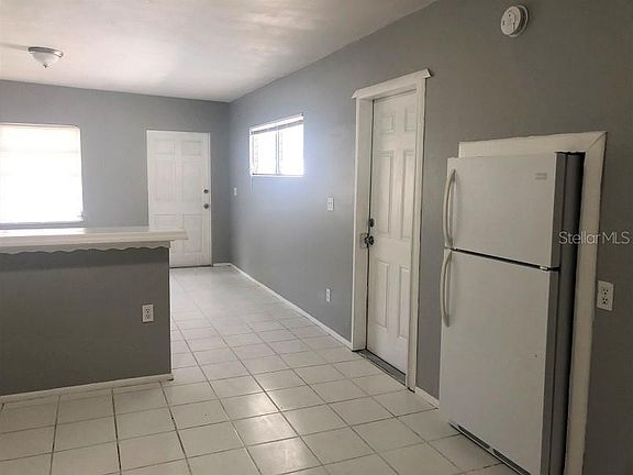 5th image of 4040 Flamingo Dr