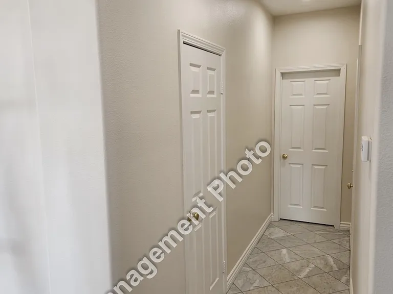 2759 Karoc Ct — Photo 8