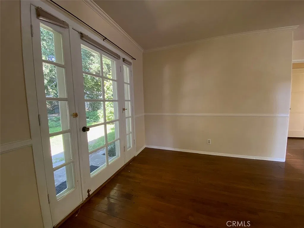 2 bed, 937 sqft, $3,800 — Photo 4