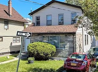 19124 109th Ave, Saint Albans, NY 11412
