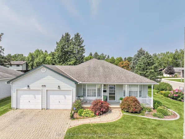 23 Armstrong Dr, Tillsonburg, ON N4G 5T3