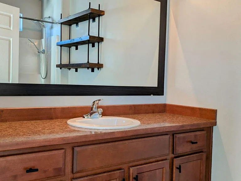 4610 Seville Dr — Photo 22