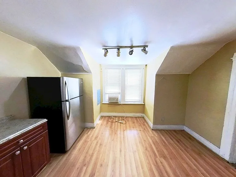 11326 Saint Aubin St #2 — Photo 3