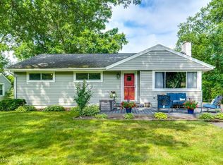 7524 Olde Eight Rd, Hudson, OH 44236