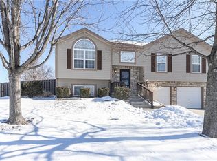 1919 161st Ter, Basehor, KS 66007