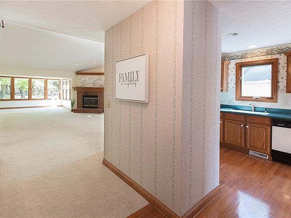 3rd image of 11225 Peppermint Pl