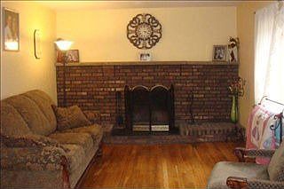3rd image of 1124 S Jefferson Dr