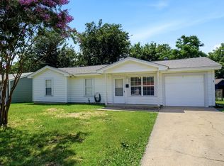 1013 Irion Dr, Euless, TX 76039