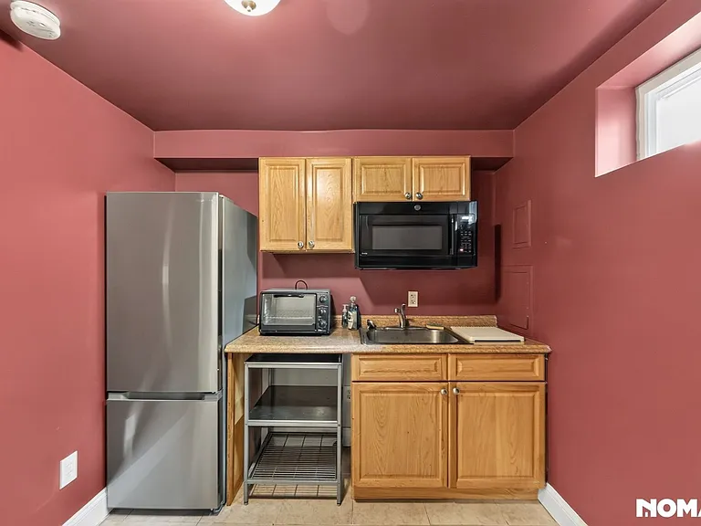 8507 Potomac Ave — Photo 32