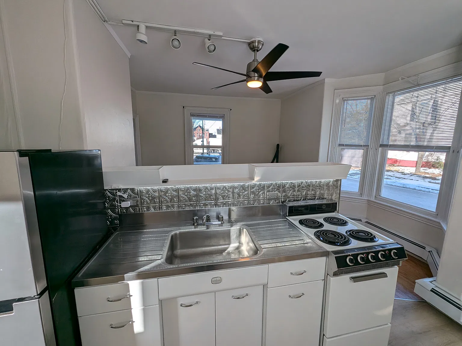 1 bed, 650 sqft, $1,650 — Photo 2