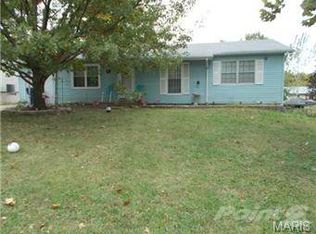 1717 Pebble Brook Dr, O'Fallon, MO 63366