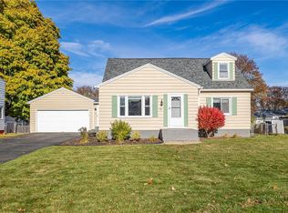 46 Sharon Dr, Rochester, NY 14626