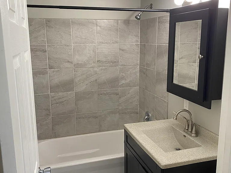 275 E Prairie St #1-A — Photo 5