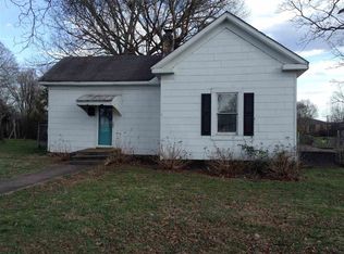 107 W Clairborne St, Blacksburg, SC 29702