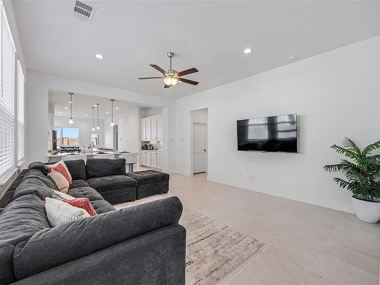 21130 Garden Palm Dr — Photo 11