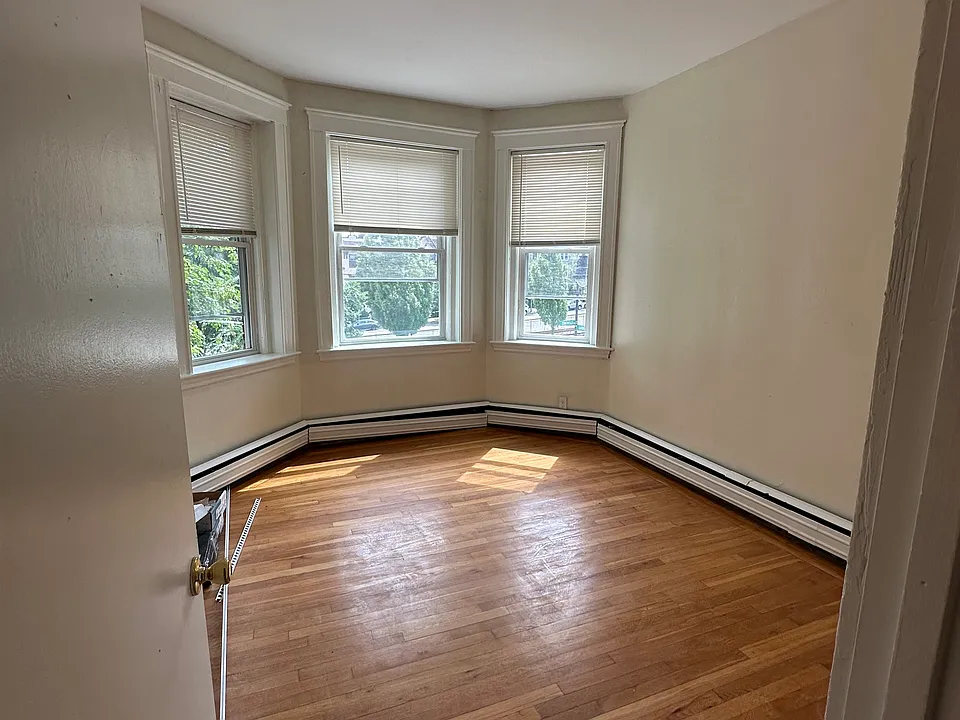 1725 Commonwealth Ave #2