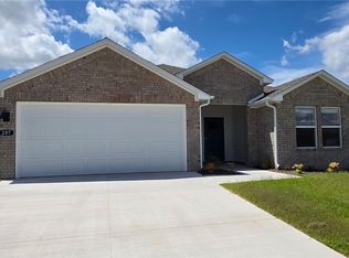 207 Collie Ave, Lowell, AR 72745