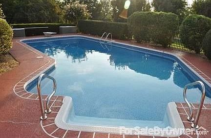 Pool
						:
						18 x 36 In Ground Salt Water Pool