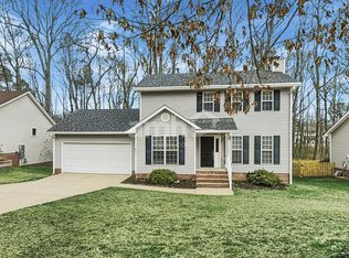524 Wyndham Dr, Fuquay Varina, NC 27526