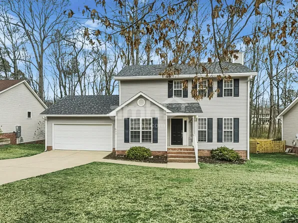 524 Wyndham Dr, Fuquay Varina, NC 27526