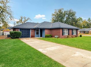 1551 Pendleton Dr, Hinesville, GA 31313