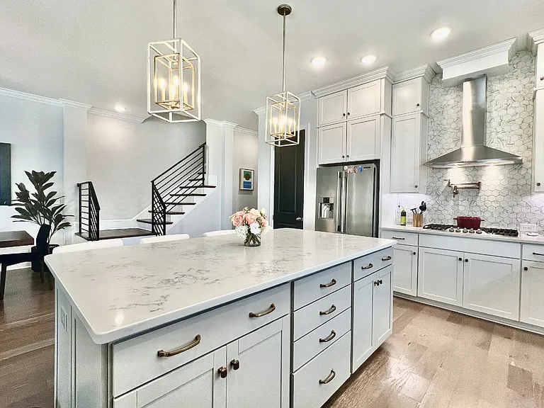 413 Belton St #413 BELTON ST — Photo 10