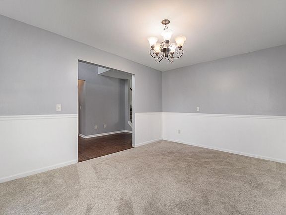 5th image of 18768 English Ivy Dr