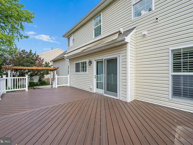 110 Bedrock Dr — Photo 46